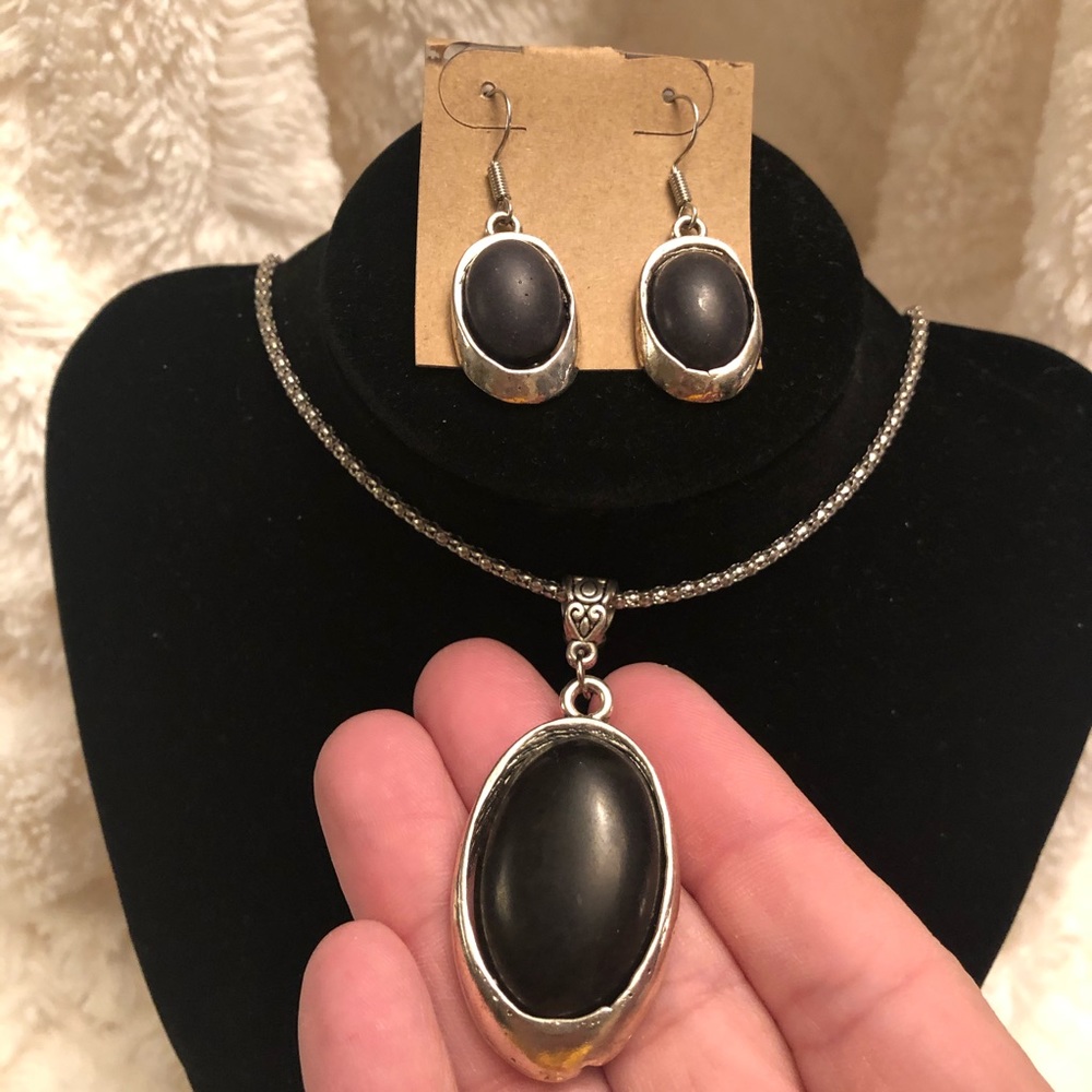Beautiful silver and black new costume jewelry set